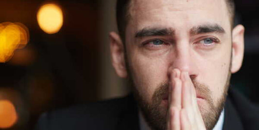 L'Employé Qui A Fondu En Larmes Face Aux Moqueries... Puis Qui A Retrouvé Son Énergie Grâce À NyraBoost